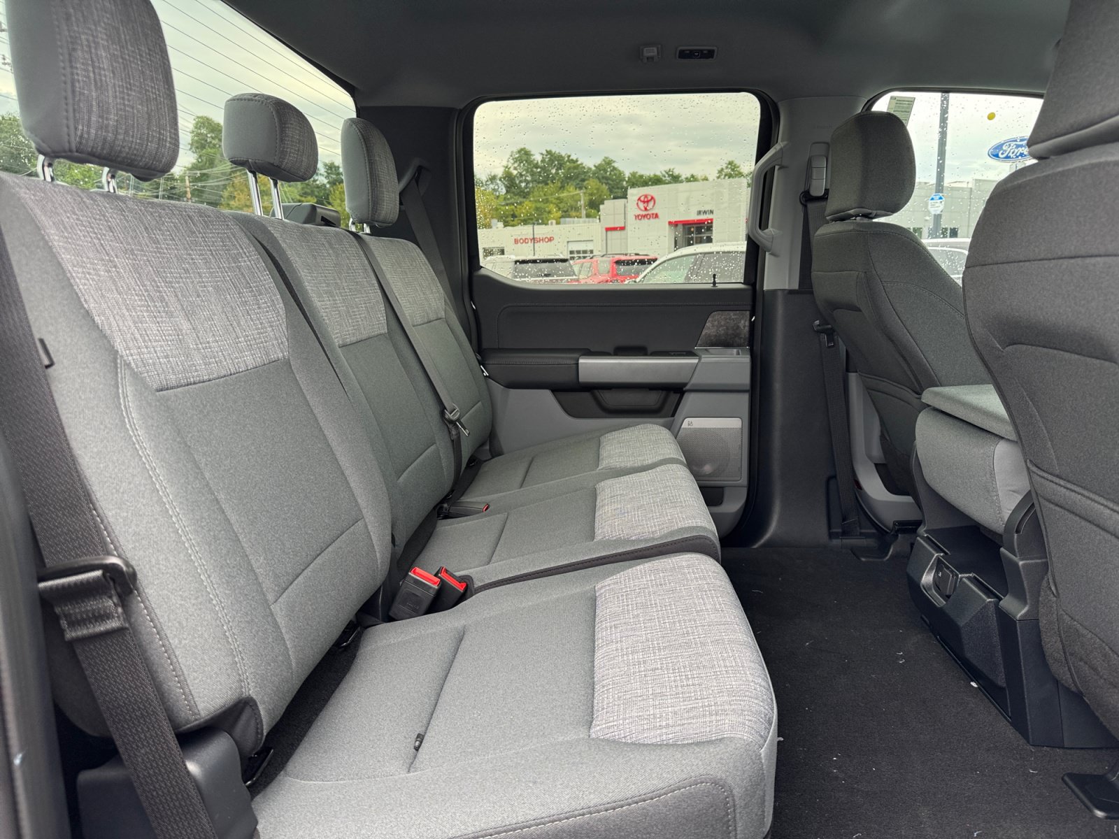 New 2026 Ford F250 XLT w/ XLT Premium Package AWD/4WD image 28