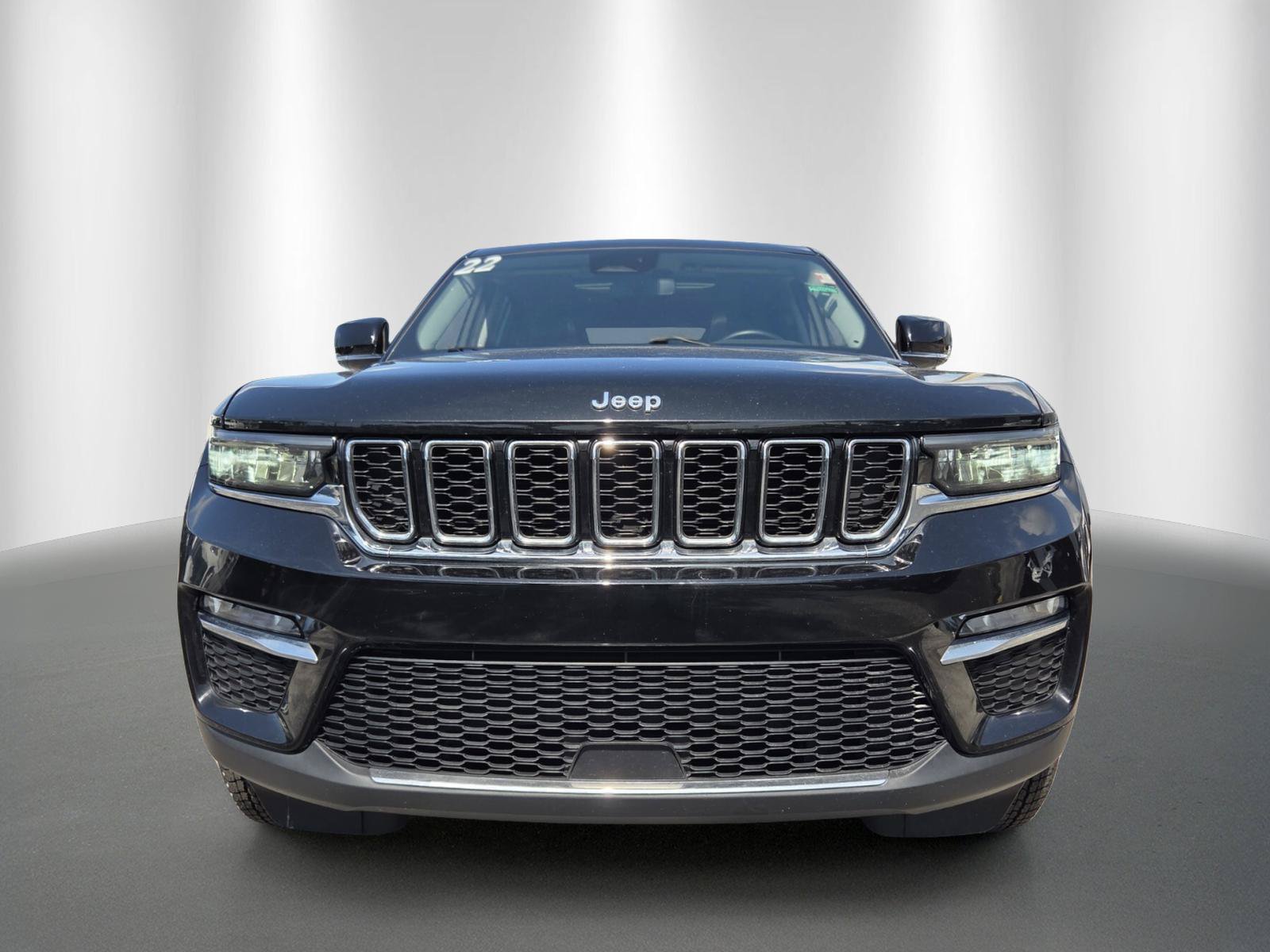 Used 2022 Jeep Grand Cherokee Limited AWD/4WD image 2
