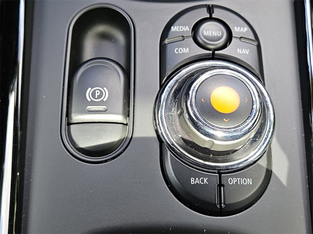 Used 2020 MINI Cooper Clubman S image 19