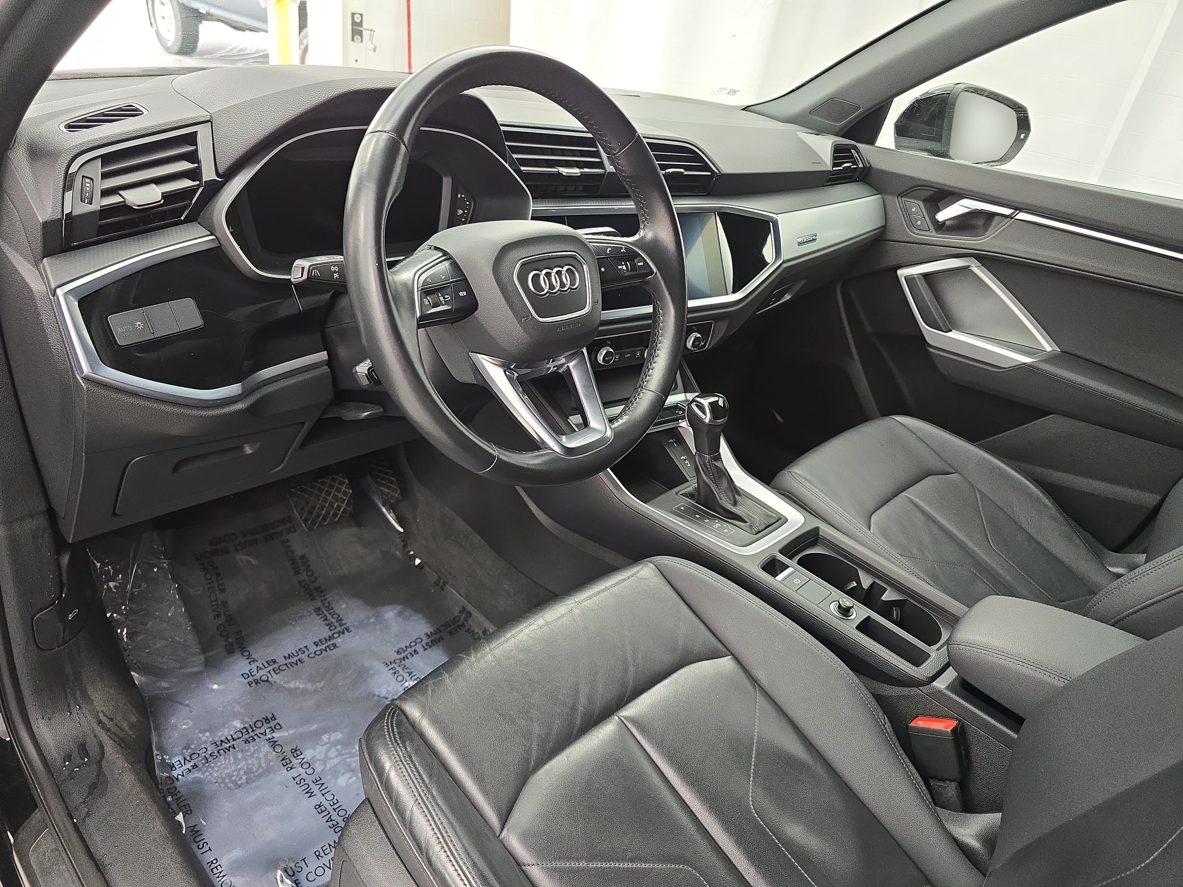 Used 2020 Audi Q3 2.0T Premium AWD/4WD image 16