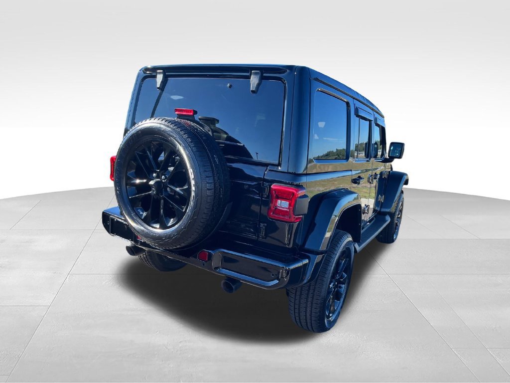 Used 2021 Jeep Wrangler Unlimited Sahara AWD/4WD image 5