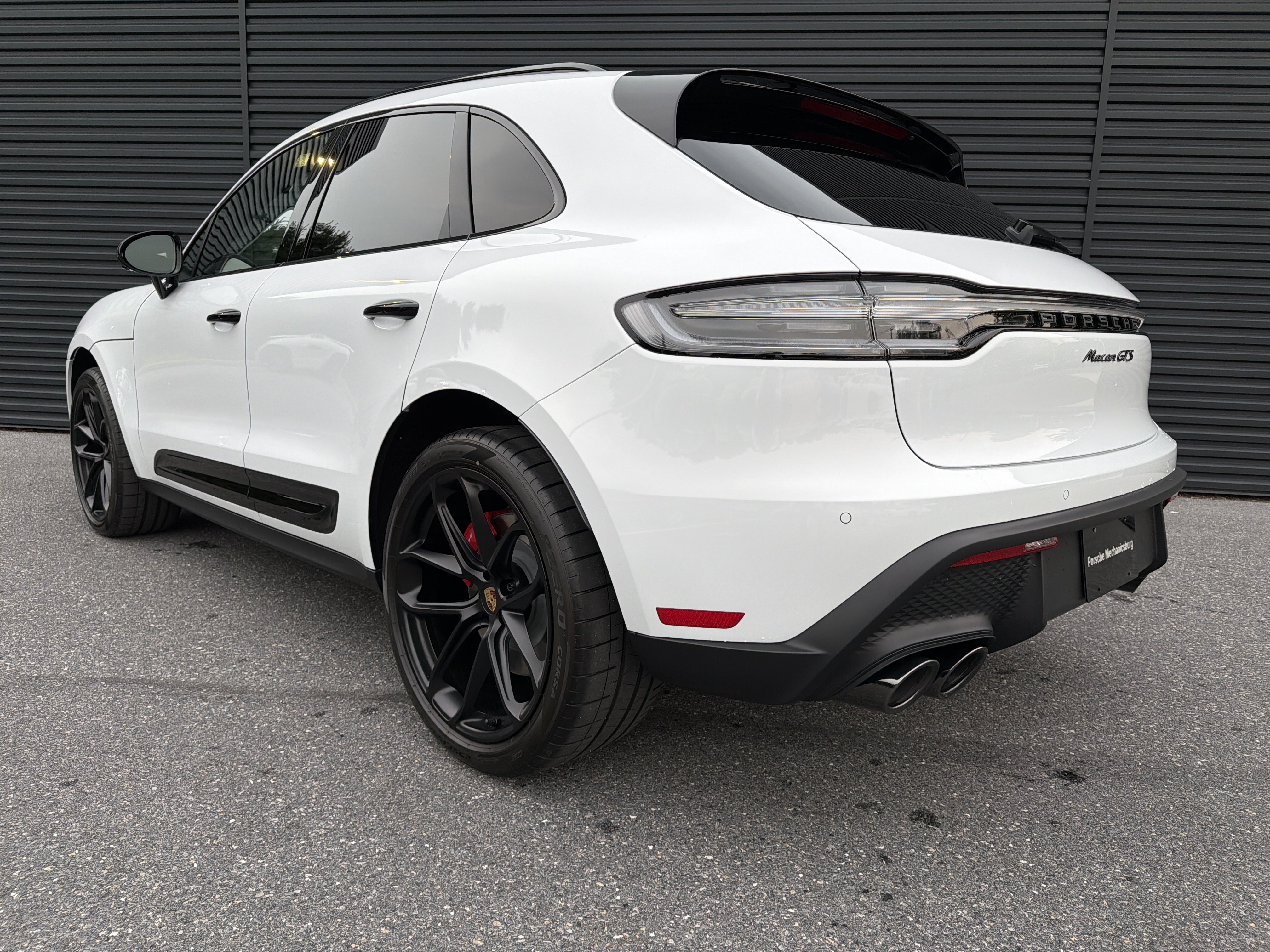 New 2026 Porsche Macan GTS AWD/4WD image 3