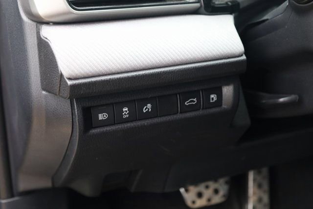 Used 2025 Toyota Camry SE image 13