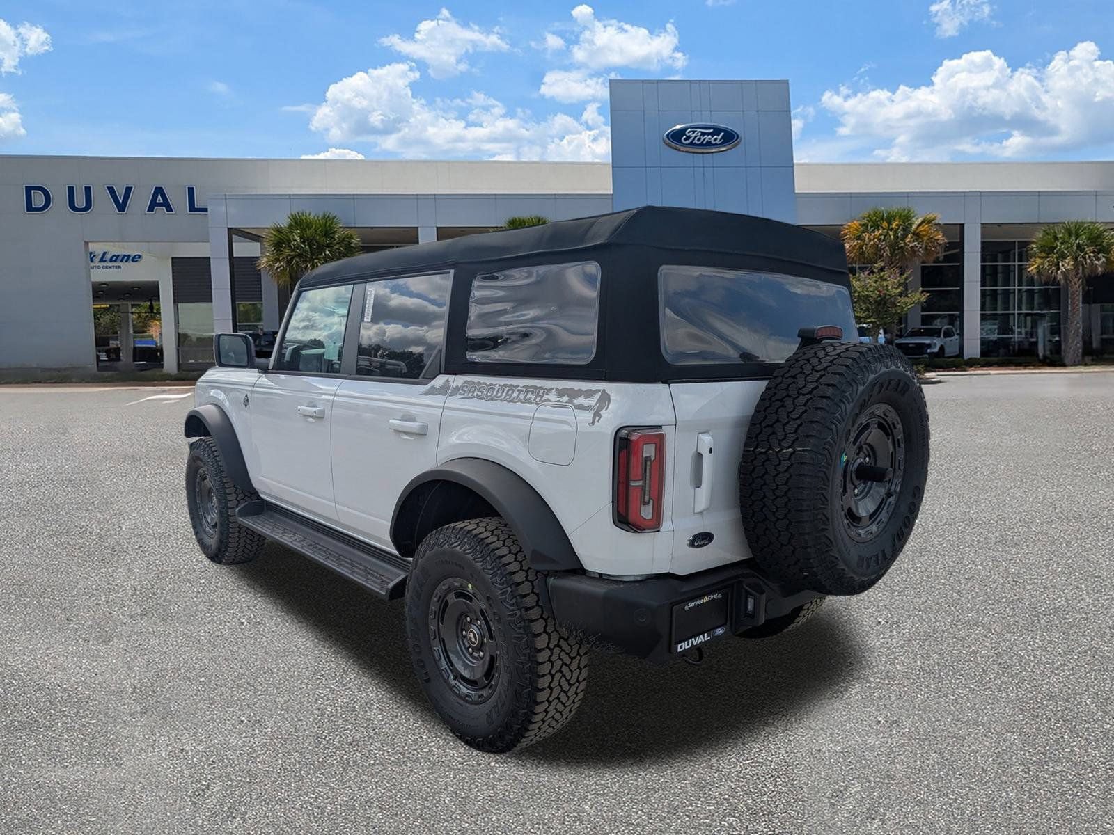 New 2025 Ford Bronco Outer Banks w/ Sasquatch Package AWD/4WD image 6