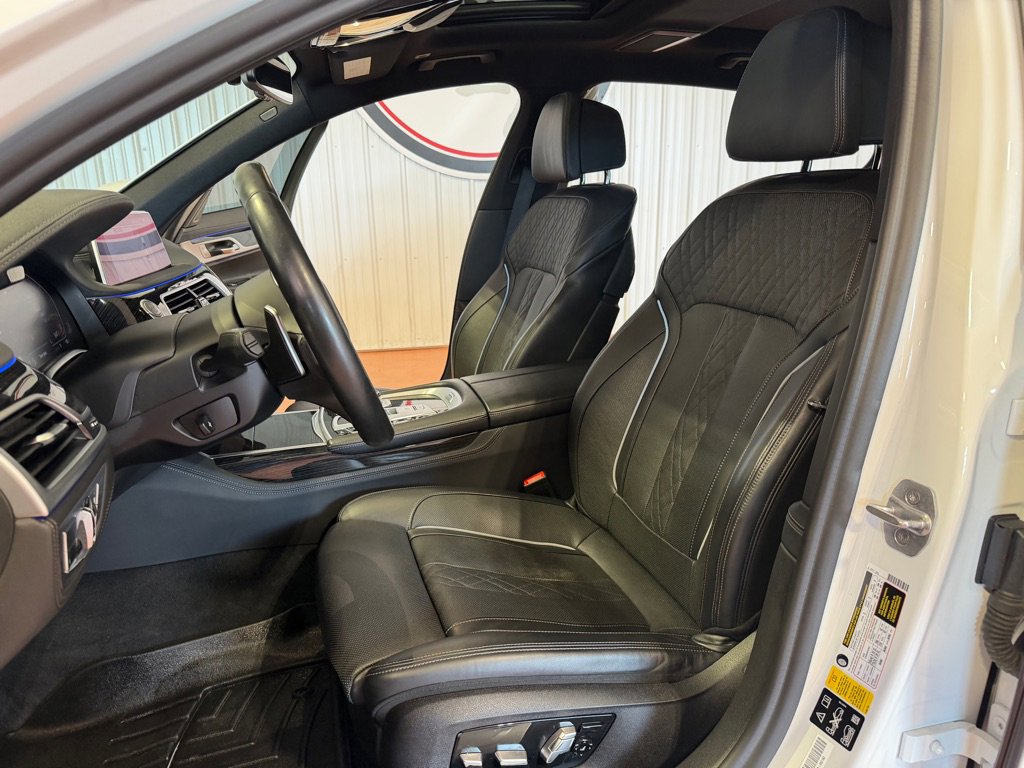Used 2020 BMW 740i xDrive w/ M Sport Package AWD/4WD image 14
