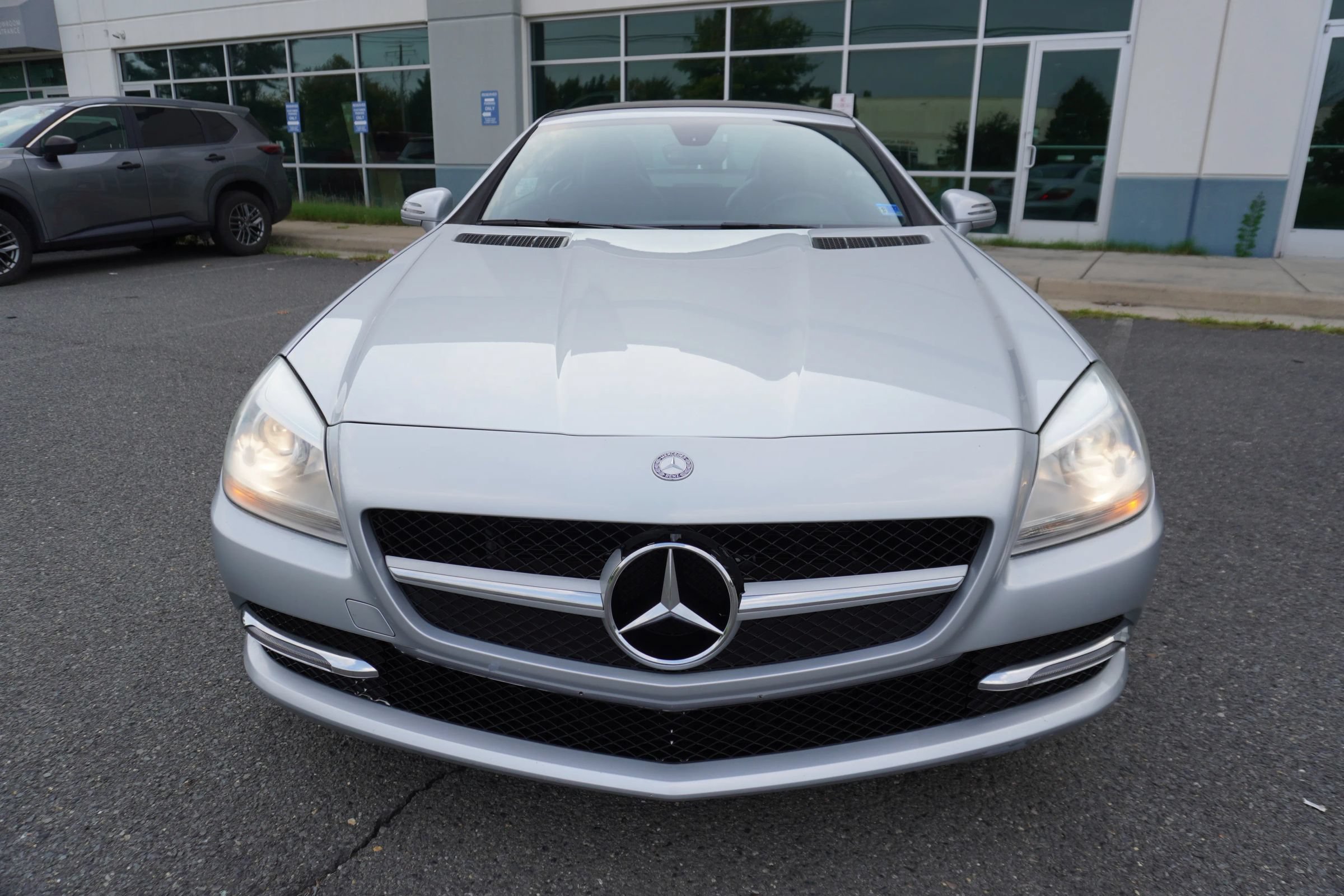 Used 2013 Mercedes-Benz SLK 250 image 2