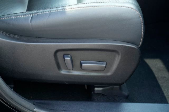 Used 2017 Toyota Highlander Limited image 35