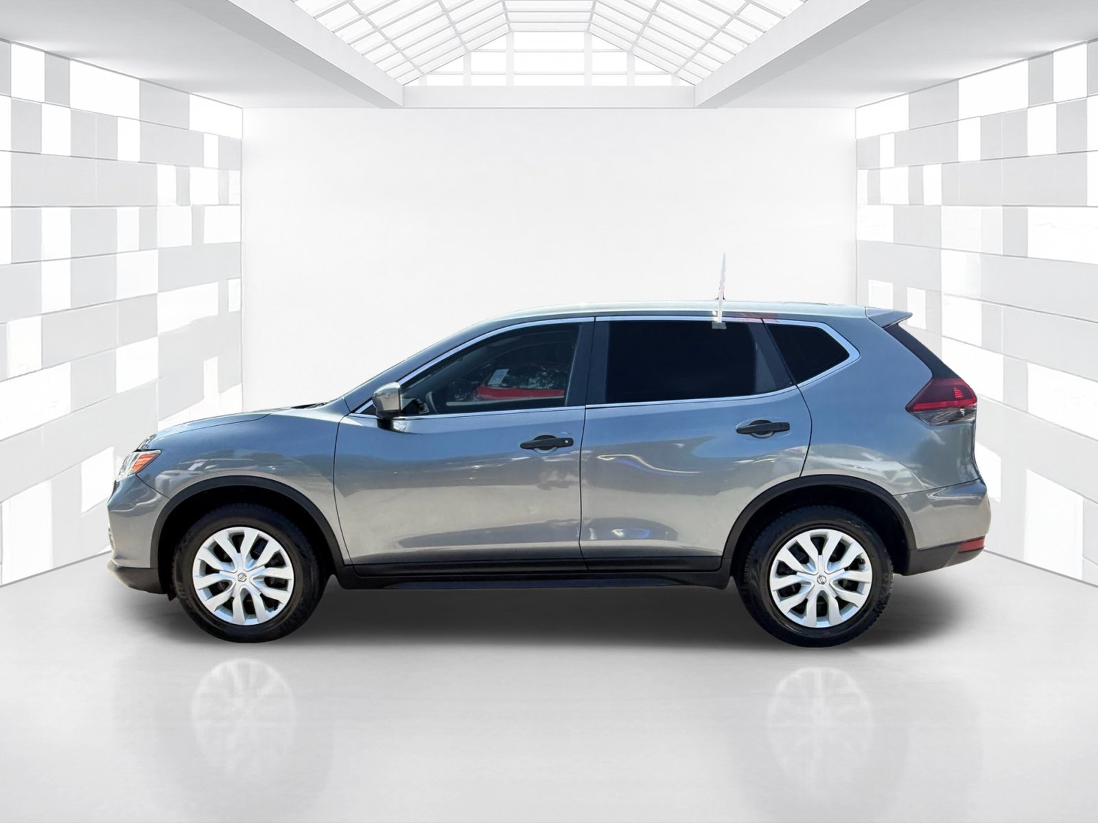 Used 2020 Nissan Rogue S FWD image 4
