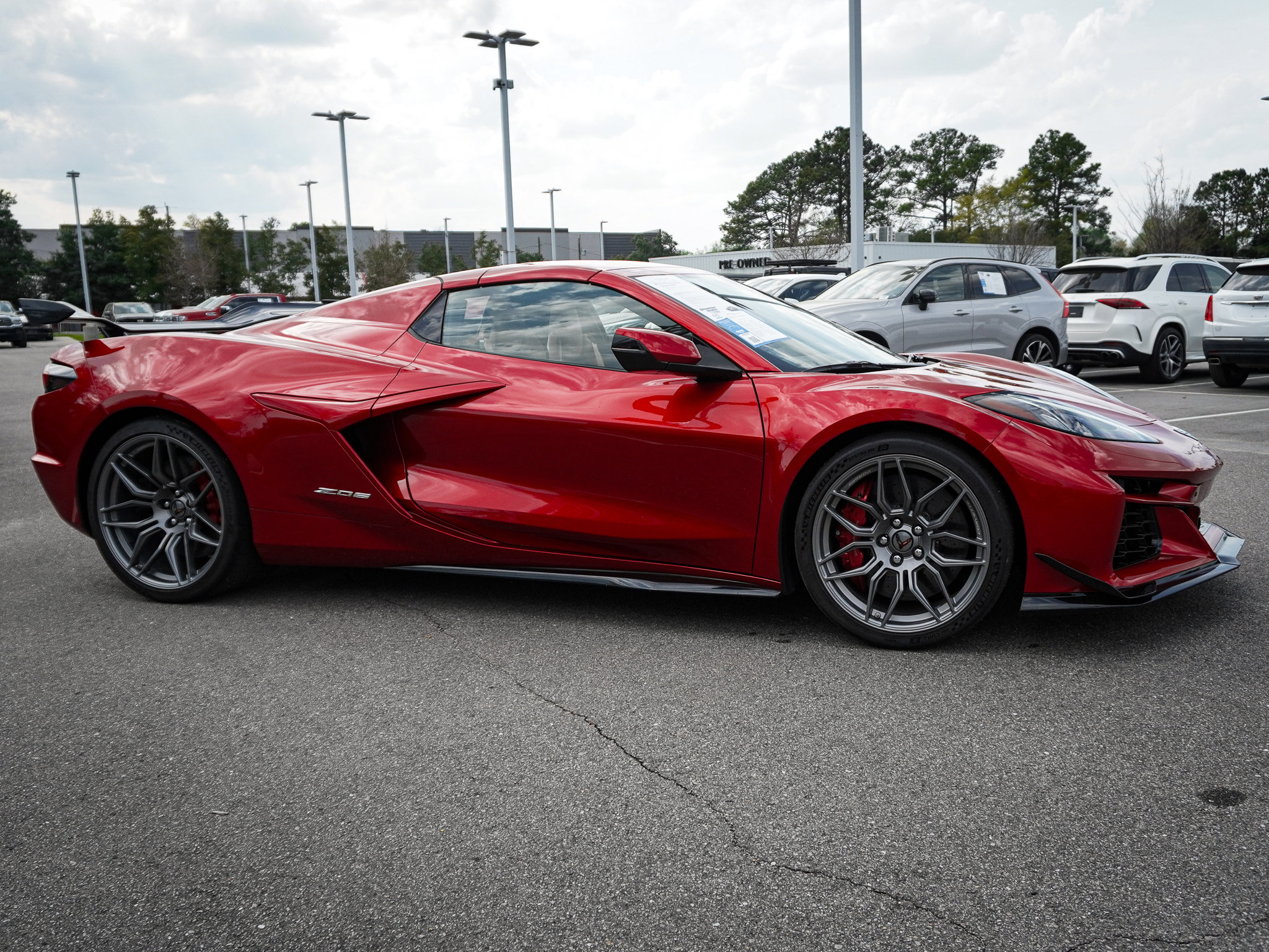 Used 2024 Chevrolet Corvette Z06 w/ Z07 Performance Package RWD image 12