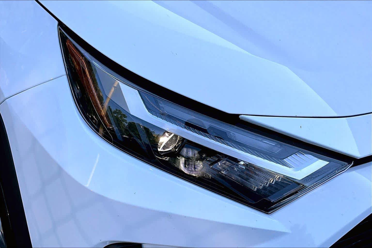 Certified 2025 Toyota RAV4 XLE AWD/4WD image 28