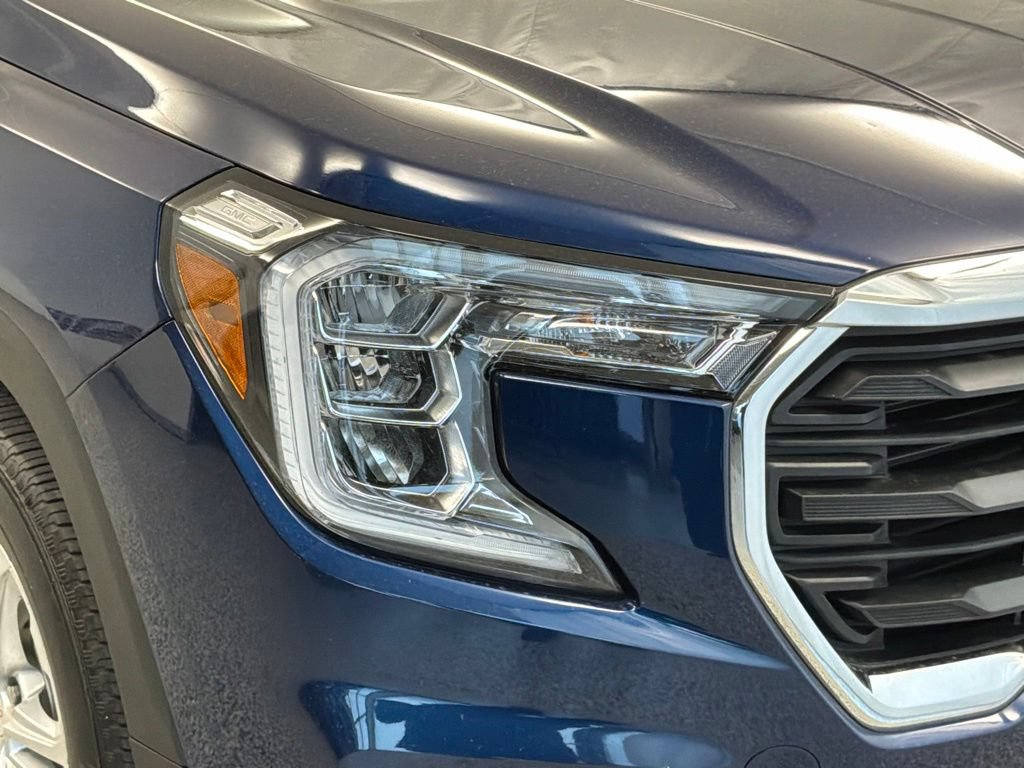 Used 2022 GMC Terrain SLE w/ Driver Convenience Package AWD/4WD image 13