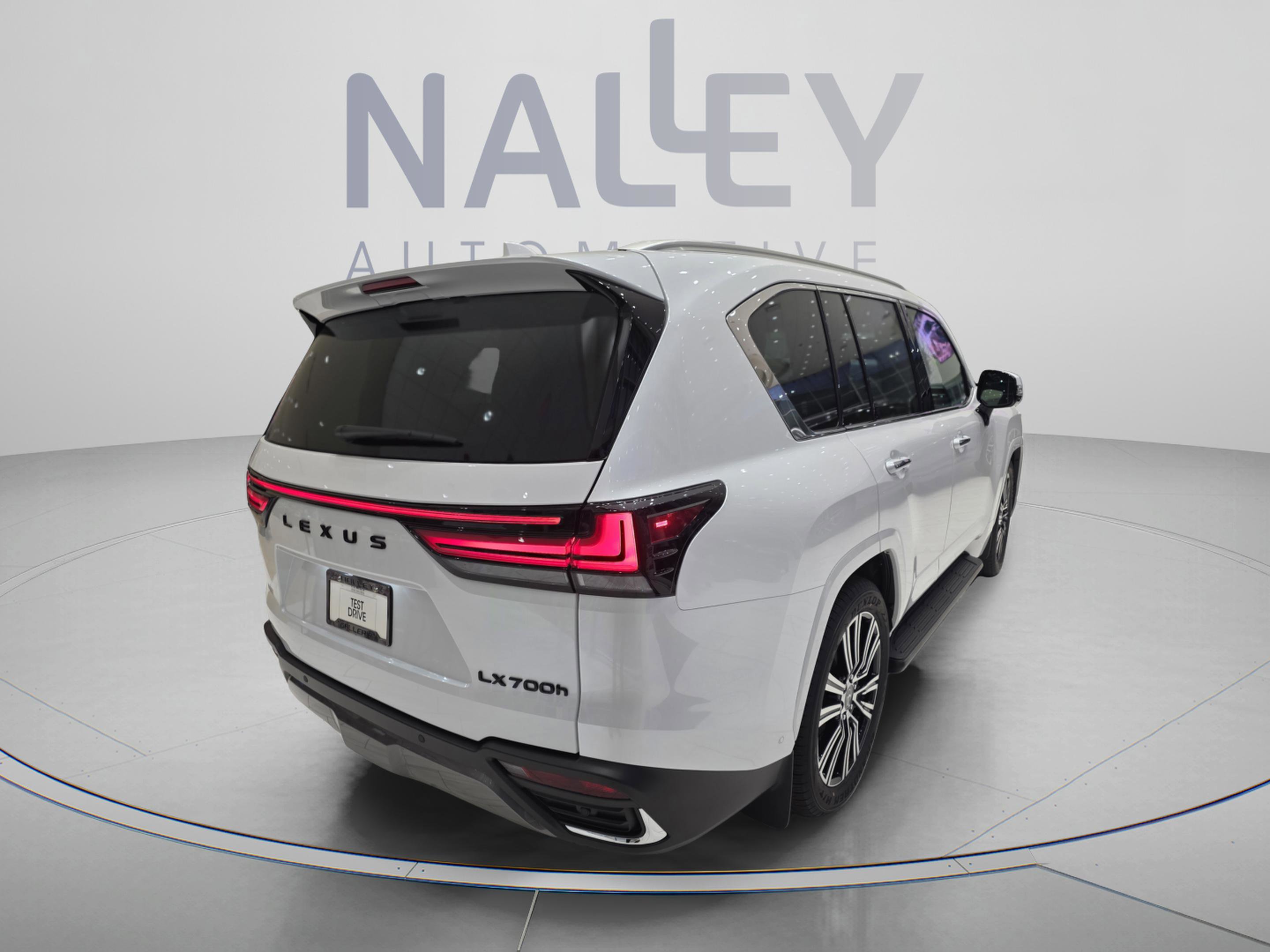 New 2026 Lexus LX 700h Luxury image 5