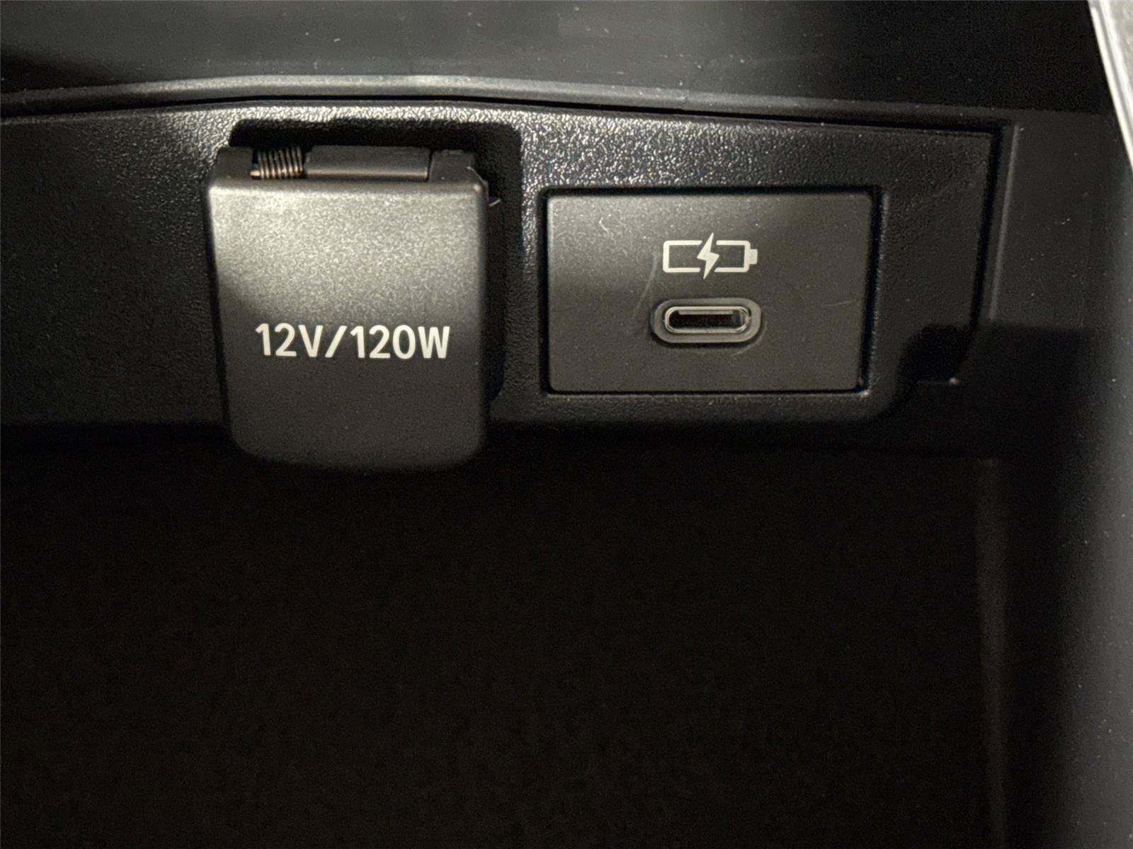 Certified 2026 Toyota Corolla Cross LE FWD image 32