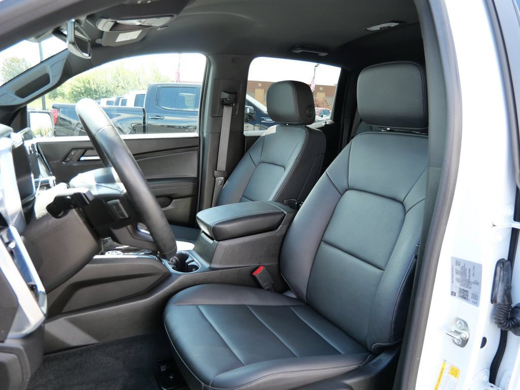 Used 2024 GMC Canyon Elevation w/ Elevation Premium Package AWD/4WD image 12