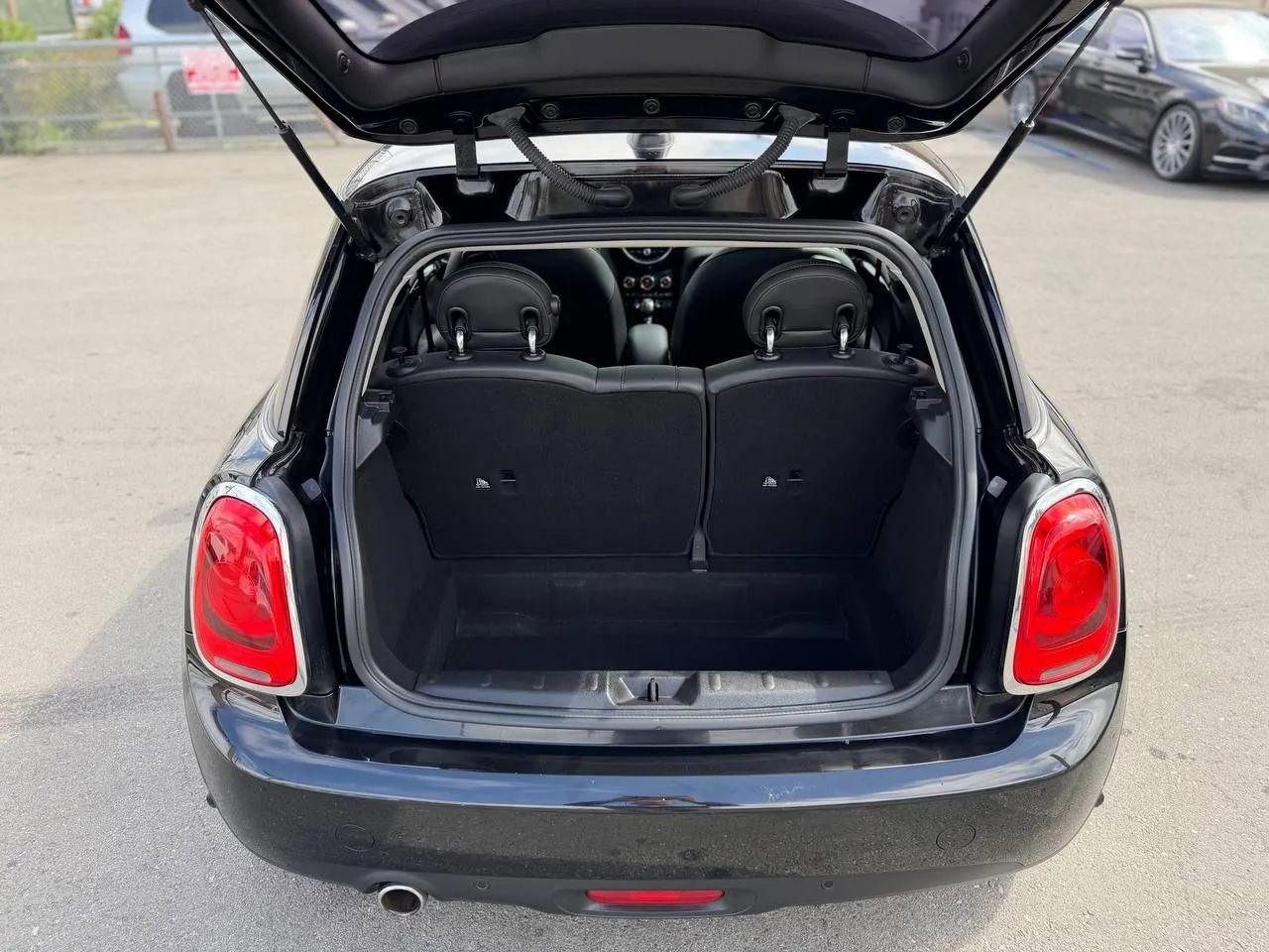 Used 2019 MINI Cooper 2-Door Hardtop image 29