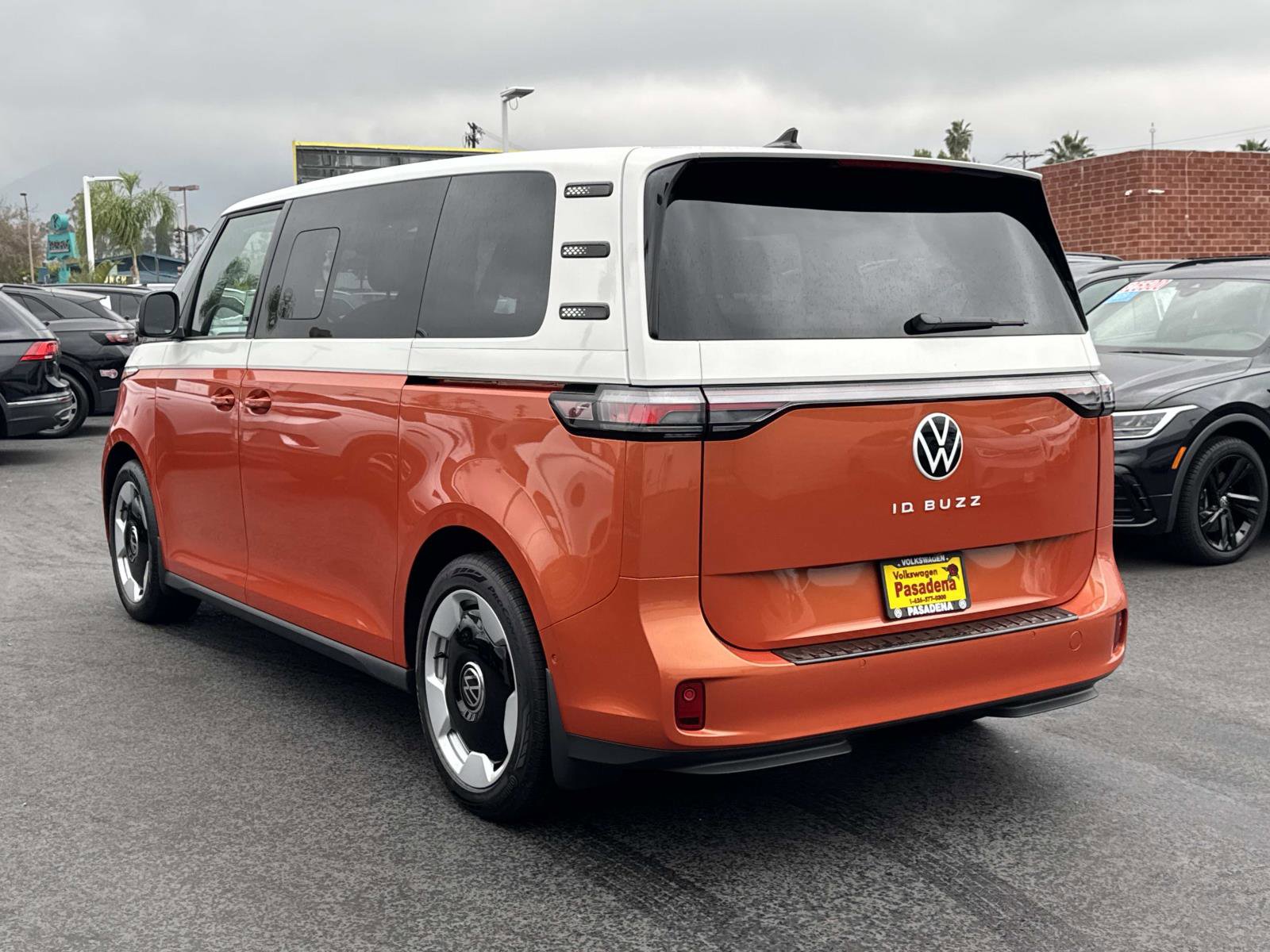 New 2025 Volkswagen ID. Buzz Pro S Plus image 3