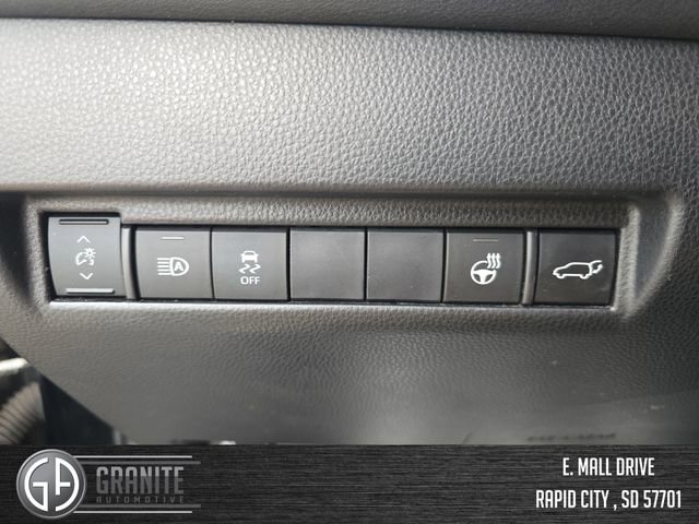 Used 2021 Toyota Venza XLE w/ Softex Package image 31