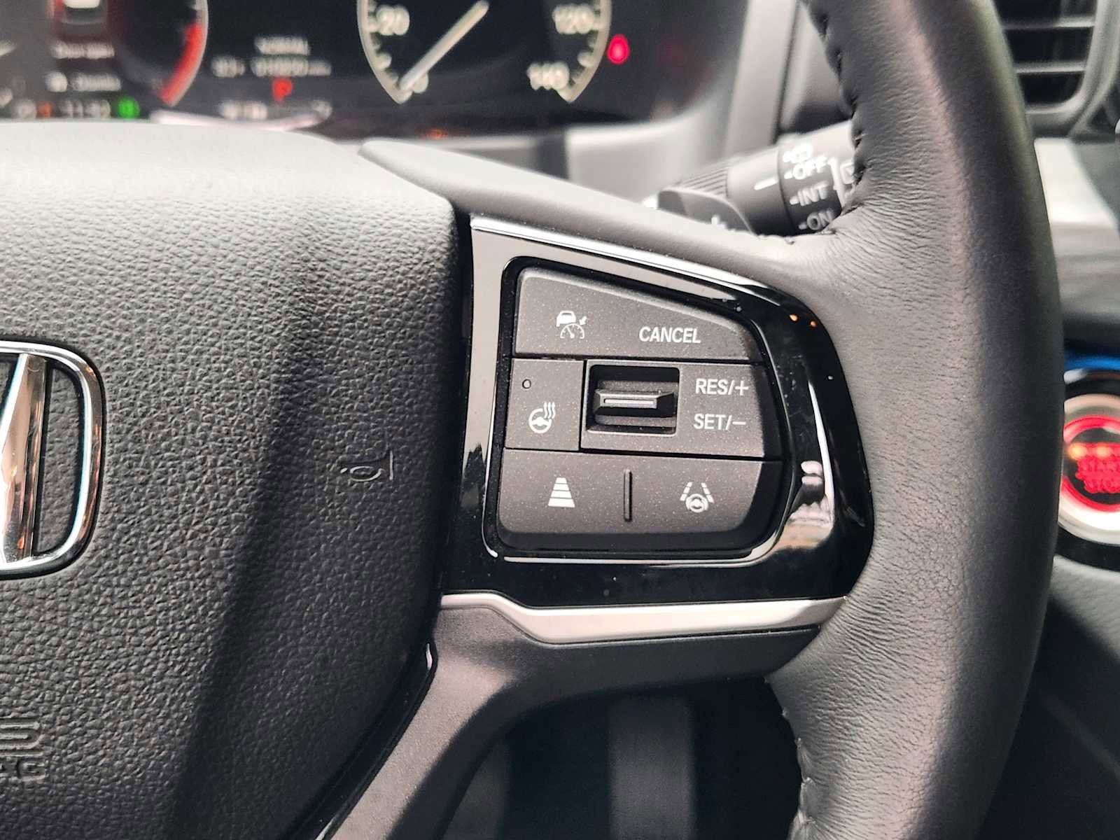 Used 2025 Honda Odyssey Elite image 29