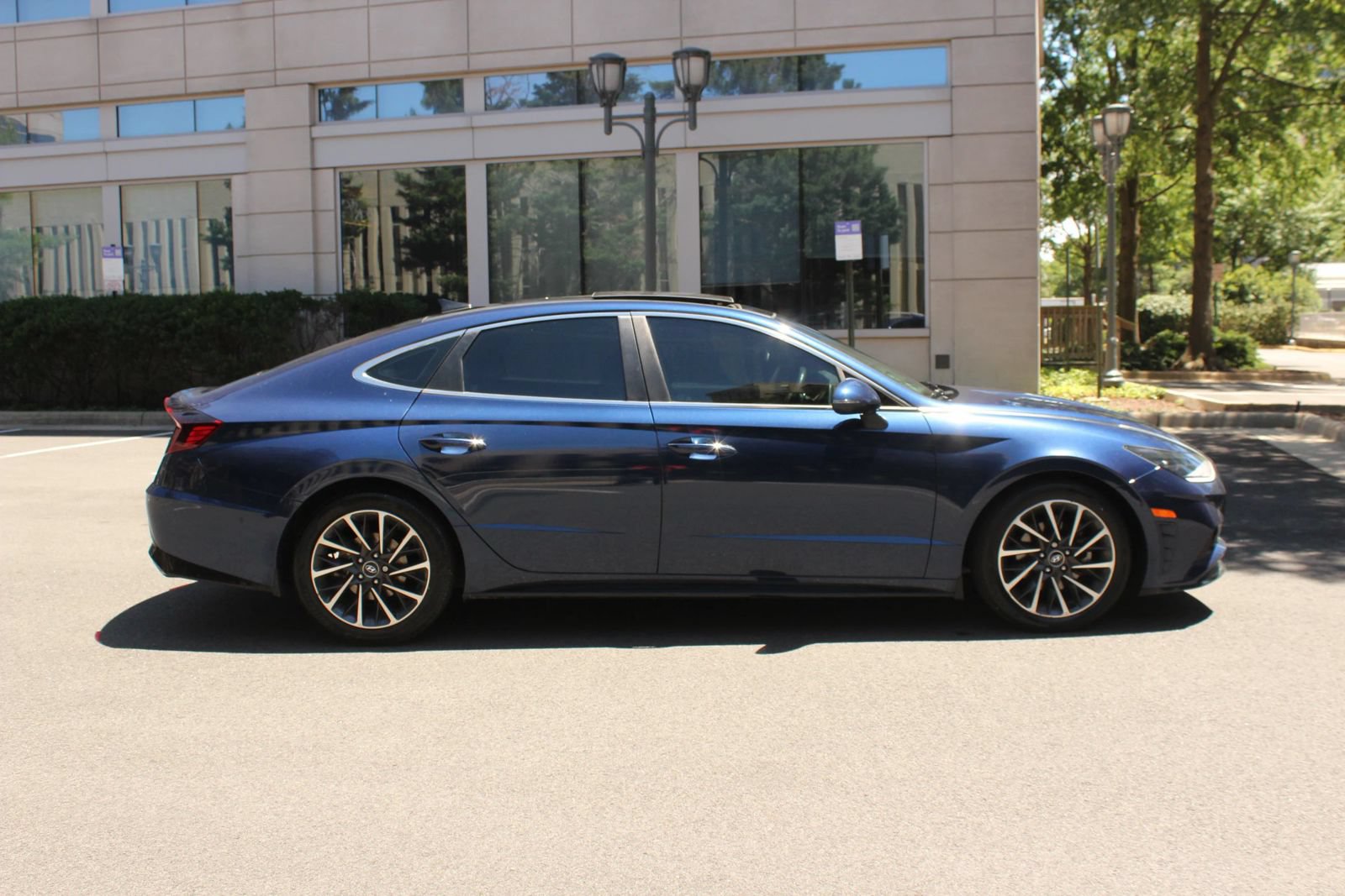 Used 2020 Hyundai Sonata Limited FWD image 6