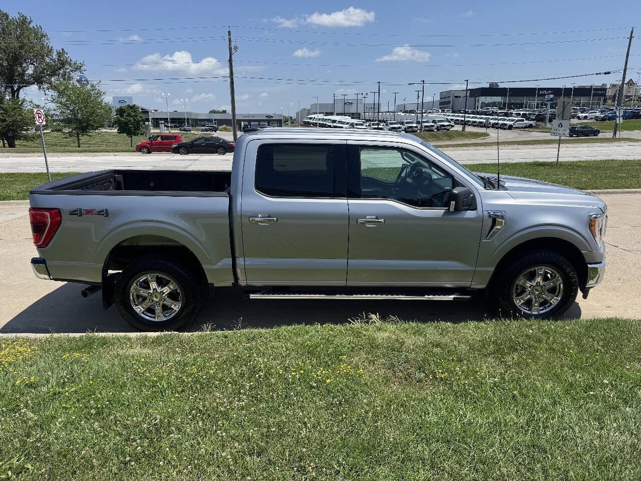 Used 2023 Ford F150 XLT w/ Equipment Group 302A High AWD/4WD image 6