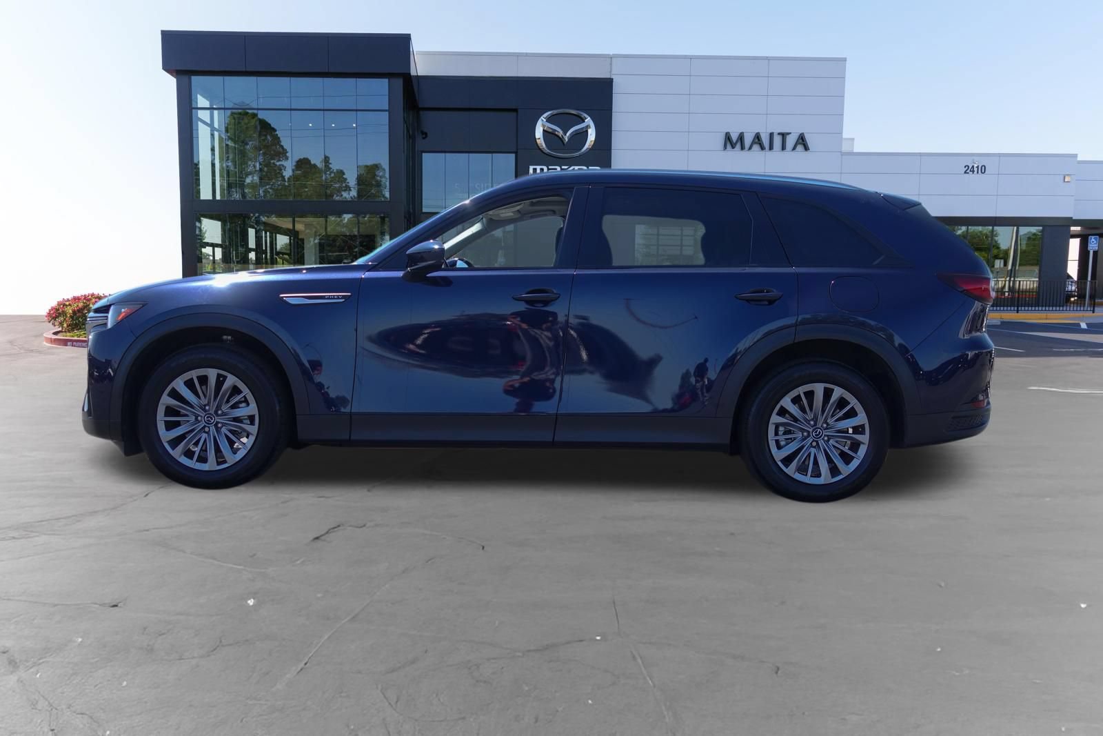 Used 2024 MAZDA CX-90 Plug-In Hybrid w/ Preferred AWD/4WD image 8