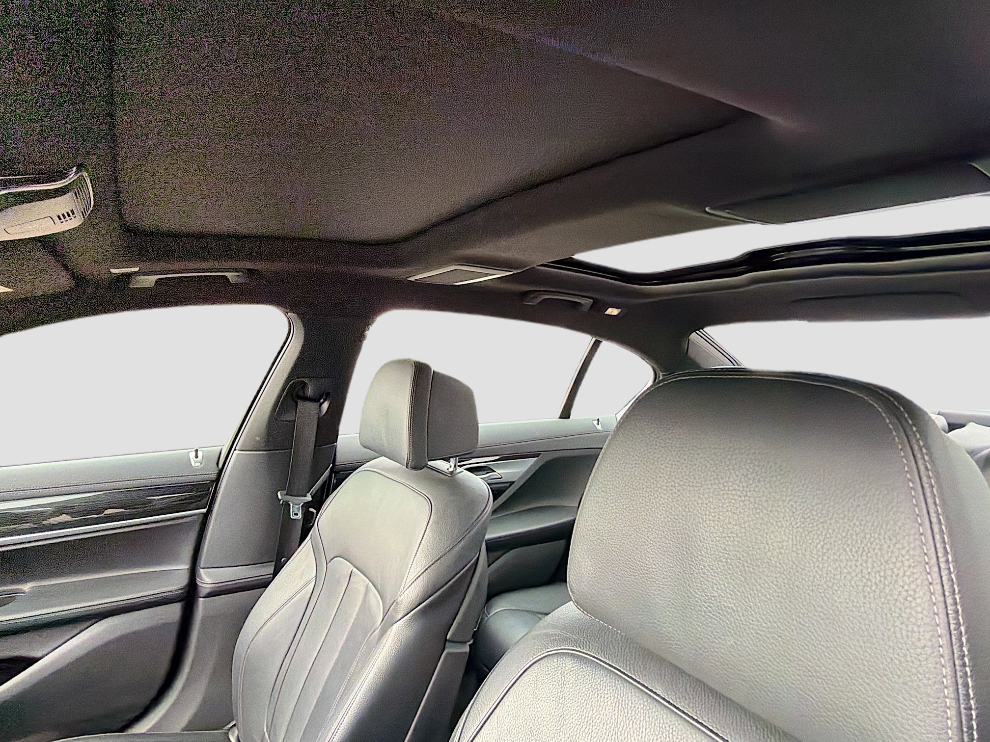 Used 2019 BMW 740i 740i w/ M Sport Package image 26