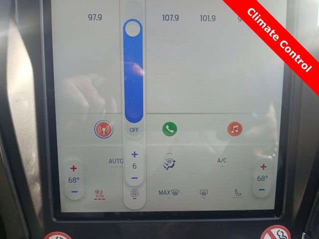 Used 2024 Ford Edge Titanium image 24