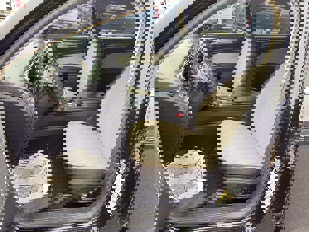 Used 2019 Ford Fusion SE w/ Equipment Group 151A image 19