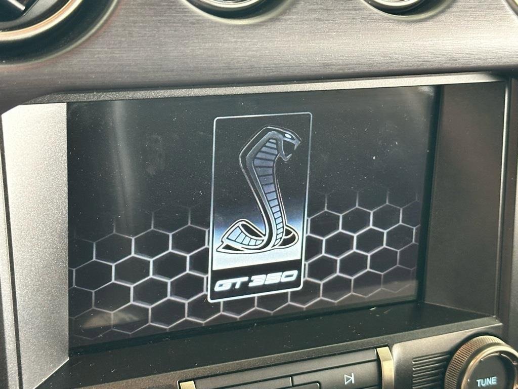 Used 2016 Ford Mustang Shelby GT350 w/ Technology Package image 13