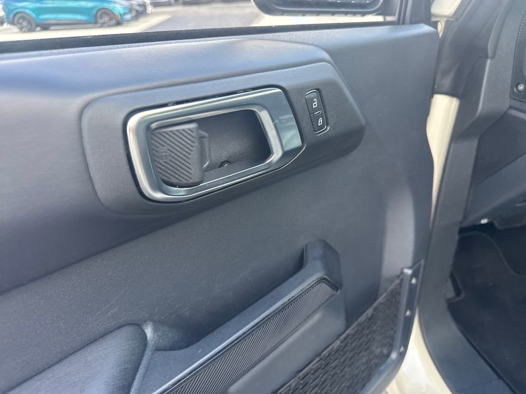 Used 2025 Ford Bronco Outer Banks image 27