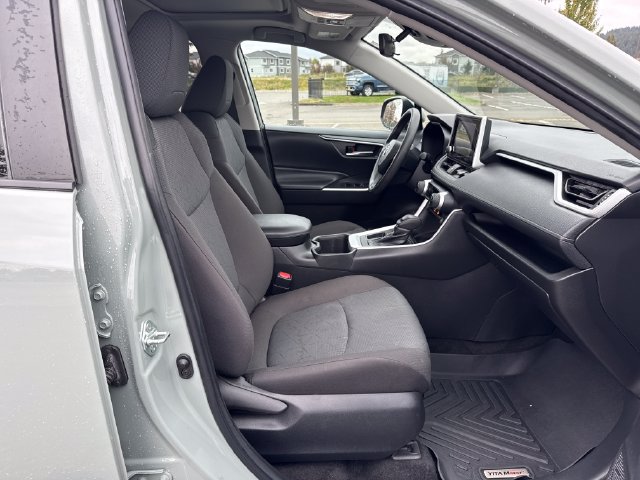 Used 2023 Toyota RAV4 XLE w/ Convenience Package FWD image 10