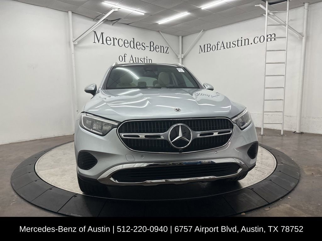 Used 2025 Mercedes-Benz GLC 300 video 2