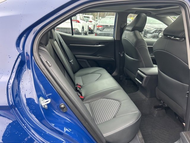 Used 2024 Toyota Camry SE image 16