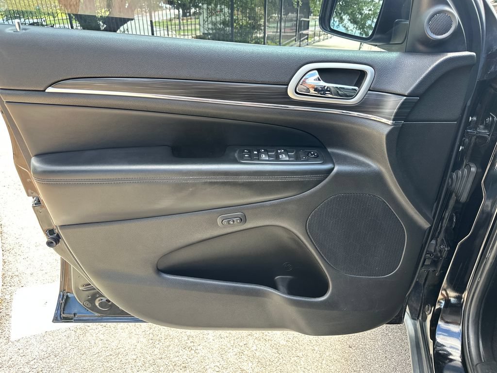 Used 2020 Jeep Grand Cherokee Limited RWD image 18