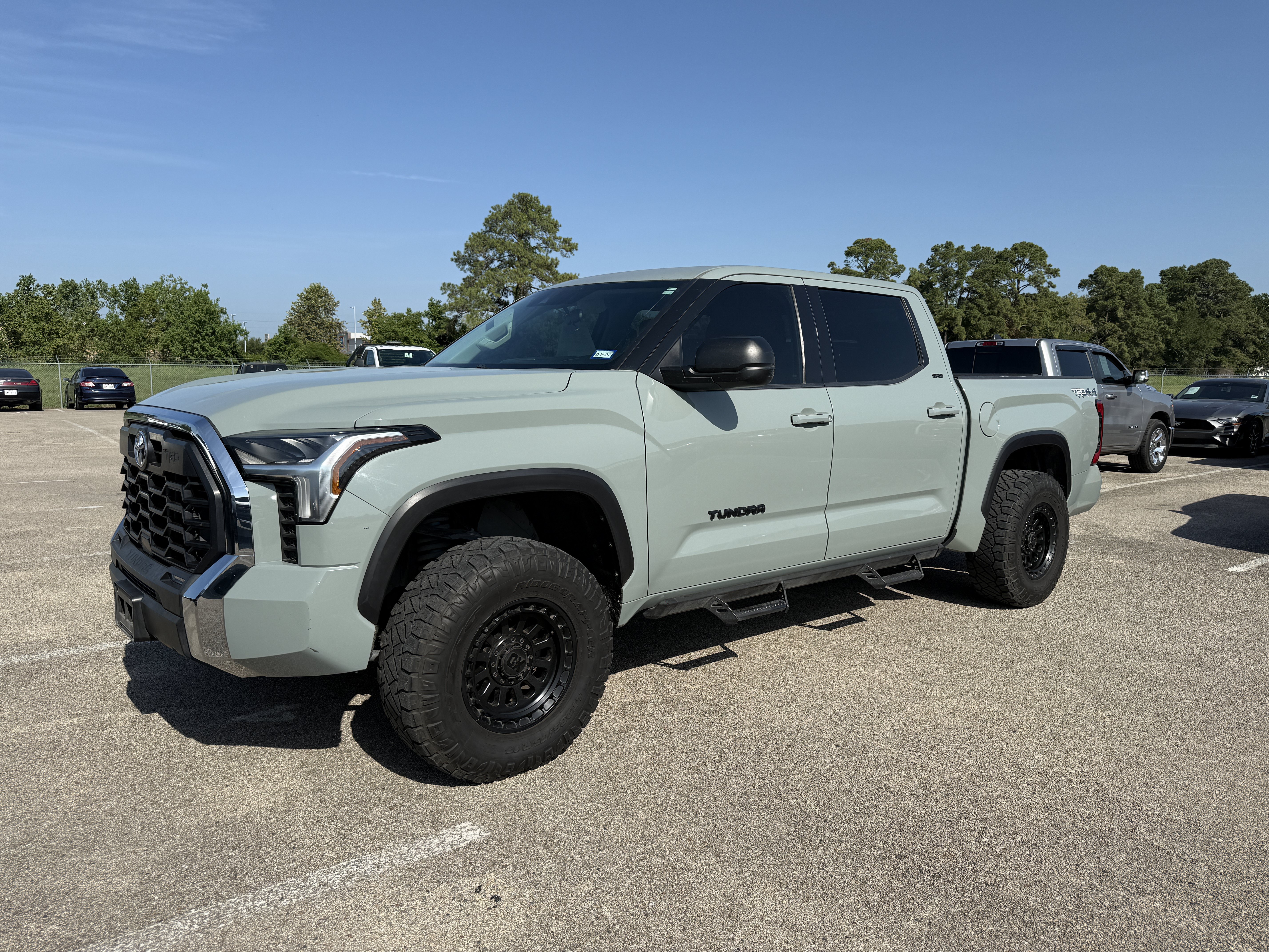 Used 2022 Toyota Tundra SR5 w/ TRD Off-Road Package AWD/4WD image 4