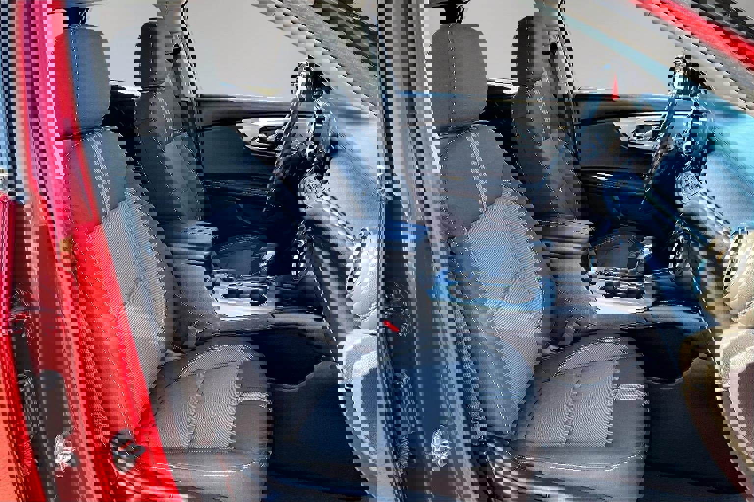 Used 2023 Chevrolet Blazer LT image 29