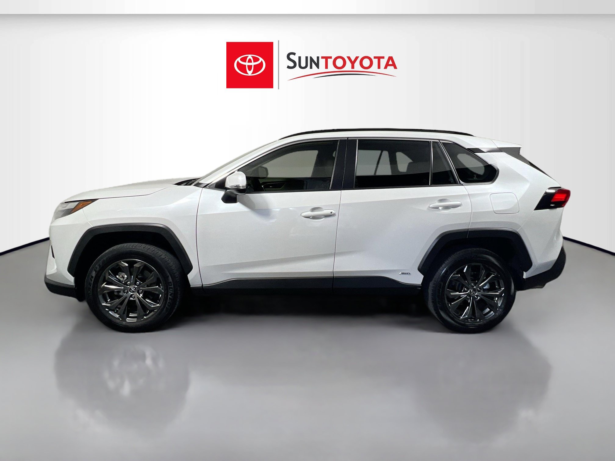 Used 2024 Toyota RAV4 XLE Premium w/ Weather Package AWD/4WD image 7