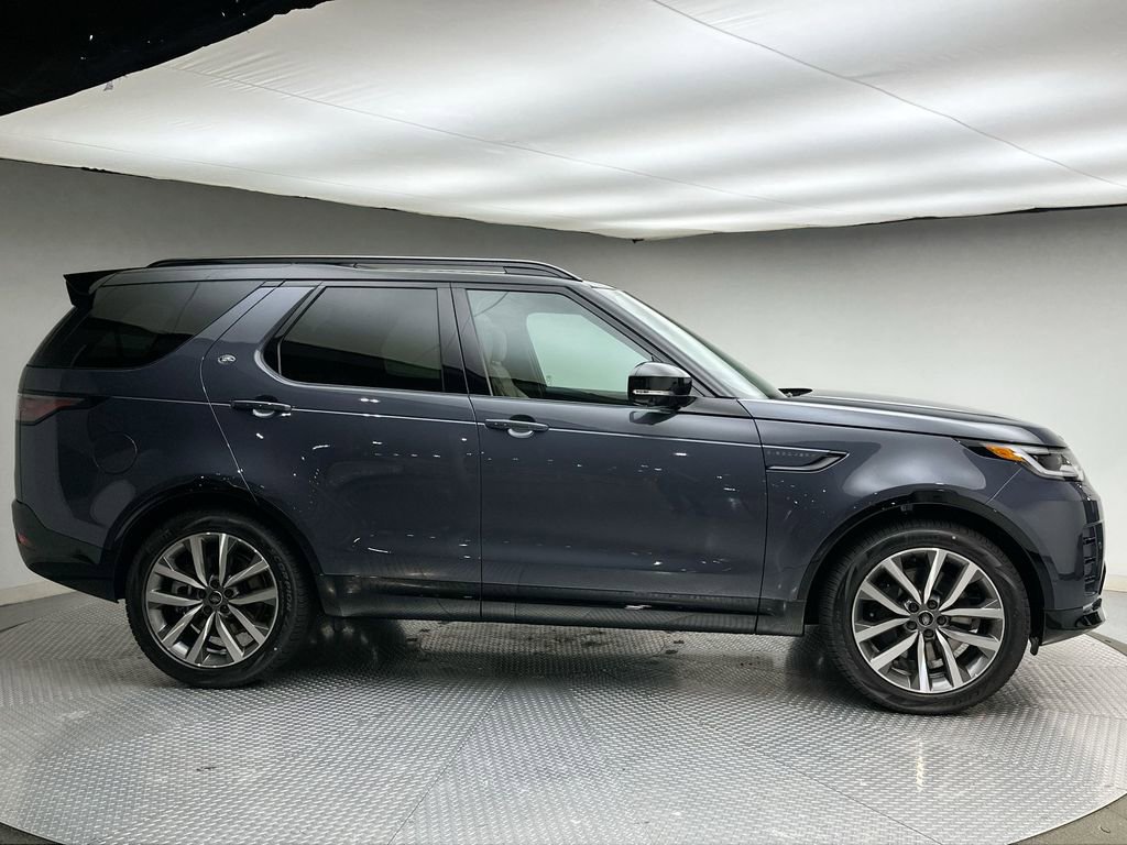New 2026 Land Rover Discovery Limited Edition AWD/4WD image 12