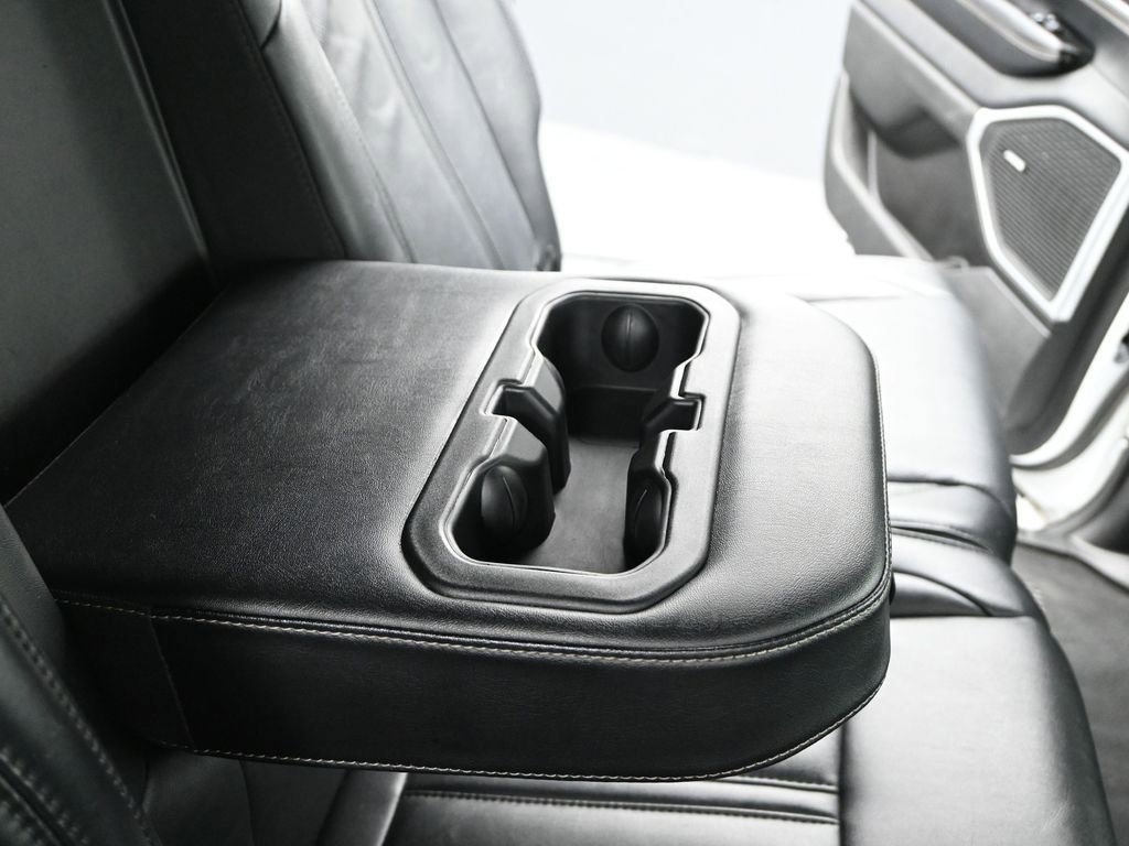 Used 2024 Jeep Wagoneer L Series II w/ Flexible Seating Group image 15