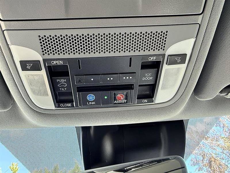 Used 2020 Acura MDX w/ Technology Package FWD image 48