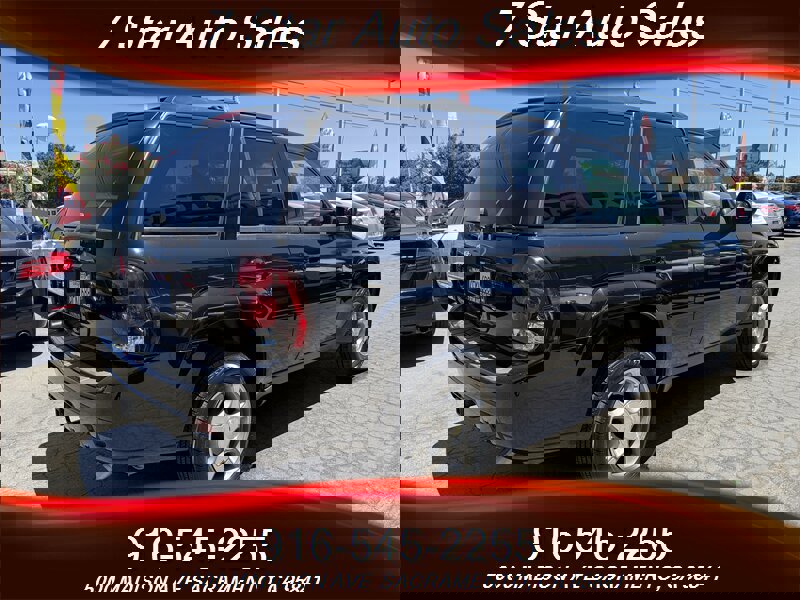 Used 2009 Chevrolet TrailBlazer LT w/ Cargo Convenience Package image 4