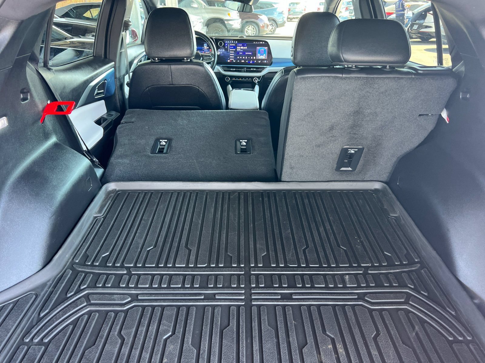 Used 2024 Chevrolet Equinox EV LT AWD/4WD image 14