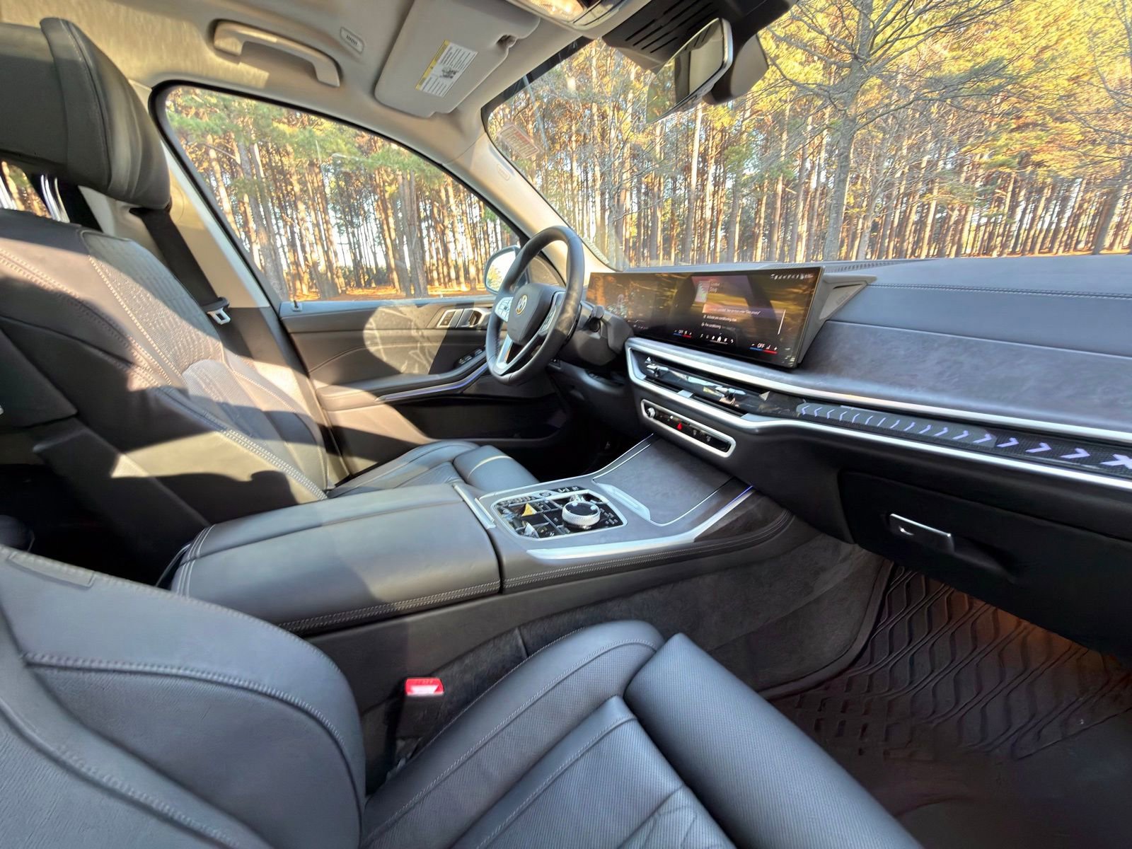 Certified 2024 BMW X7 xDrive40i w/ Executive Package image 22