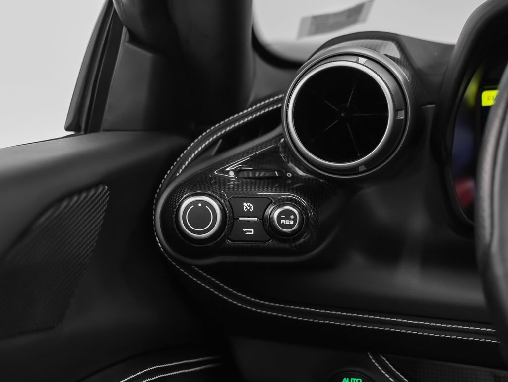 Certified 2021 Ferrari F8 Tributo RWD image 48