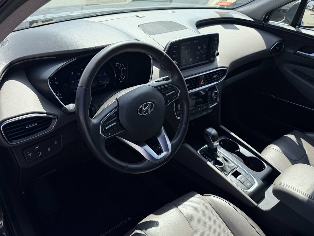 Used 2020 Hyundai Santa Fe SEL w/ Convenience + Premium Package FWD image 17