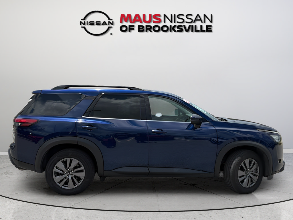 Certified 2024 Nissan Pathfinder SV FWD image 15