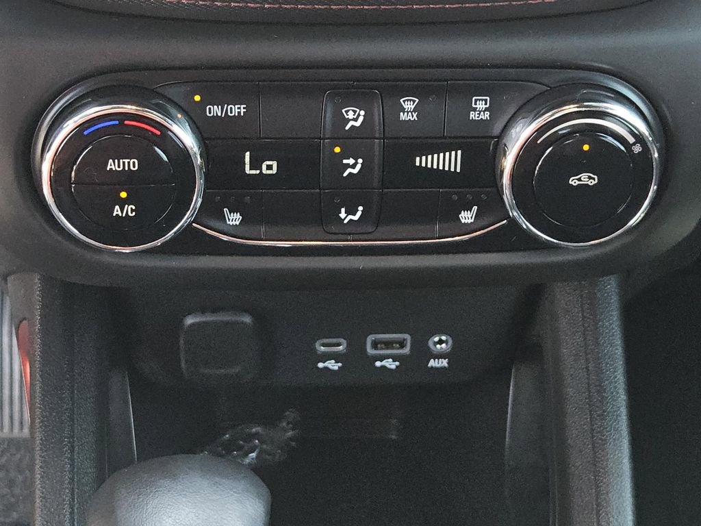 Used 2023 Chevrolet TrailBlazer RS w/ Convenience Package image 14