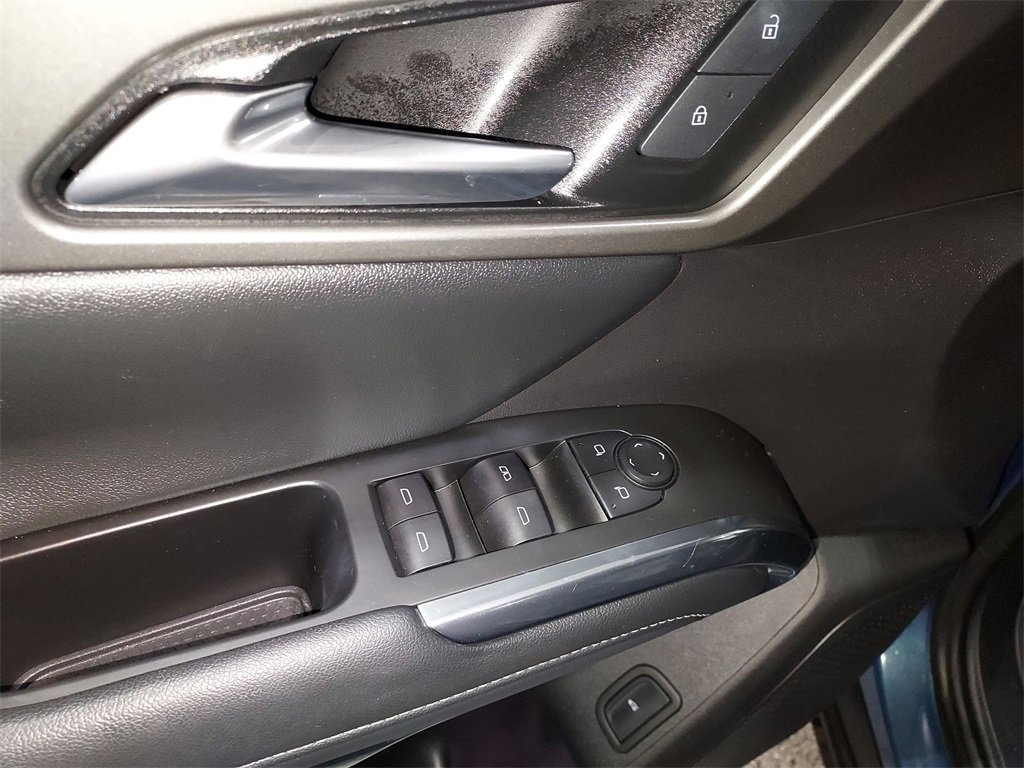 Used 2025 Chevrolet Traverse LT w/ Midnight/Sport Edition image 19