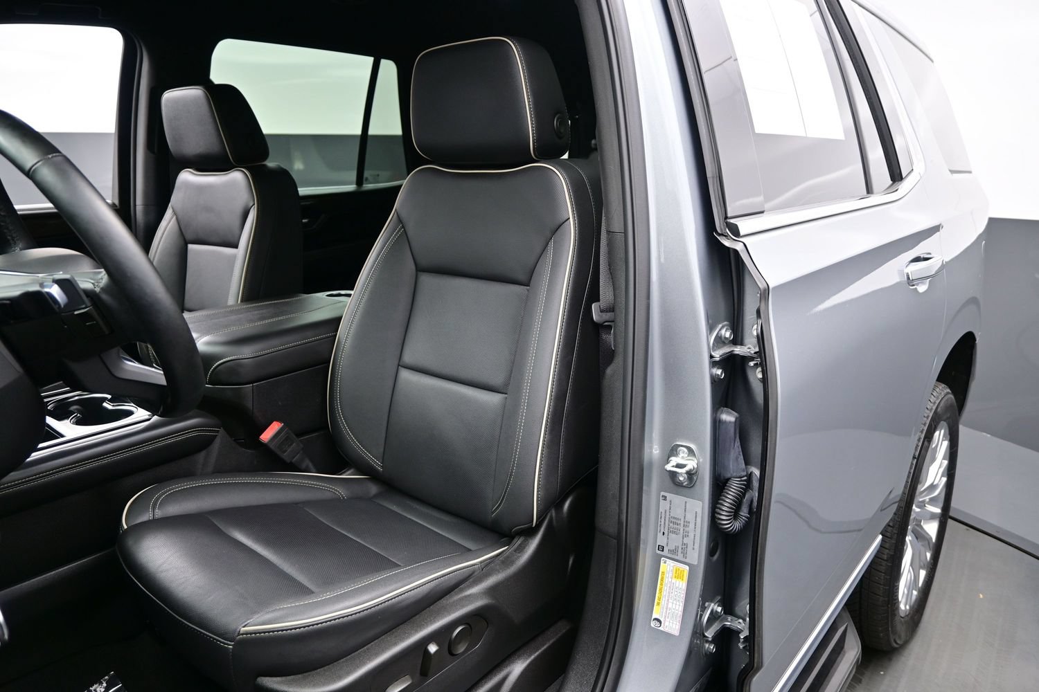 Used 2025 GMC Yukon Elevation w/ LPO, Floor Liner Package AWD/4WD image 12