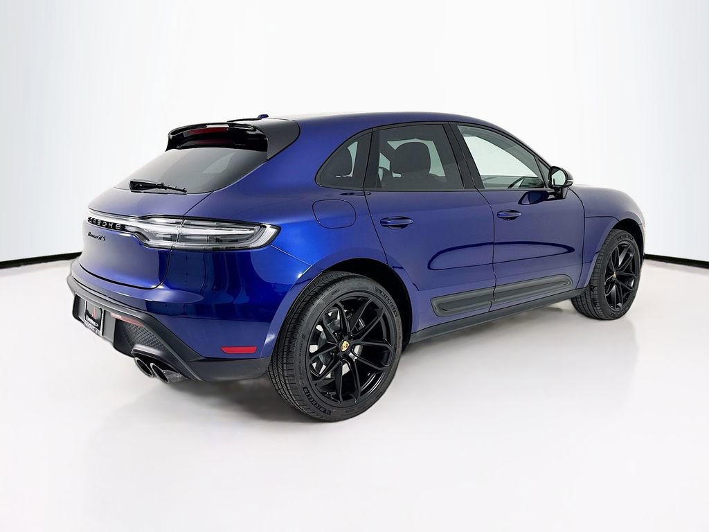 Certified 2024 Porsche Macan GTS image 9